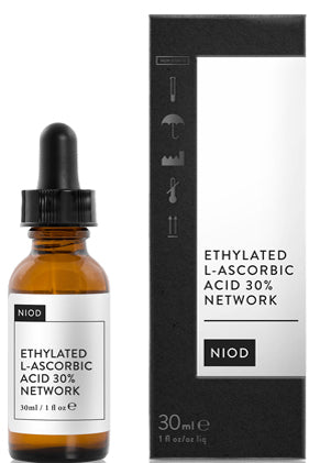 سيروم Niod Ethylated L-ascorbic Acid 30 مل - مركب فيتامين سي المفتح لبشرة مشرقة وموحدة اللون