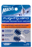 سدادات الأذن Flight Guard من Mack's لتخفيف الضغط المريح للسفر الجوي بتصميم من الفوم الناعم - مقاس واحد يناسب الأغلبية